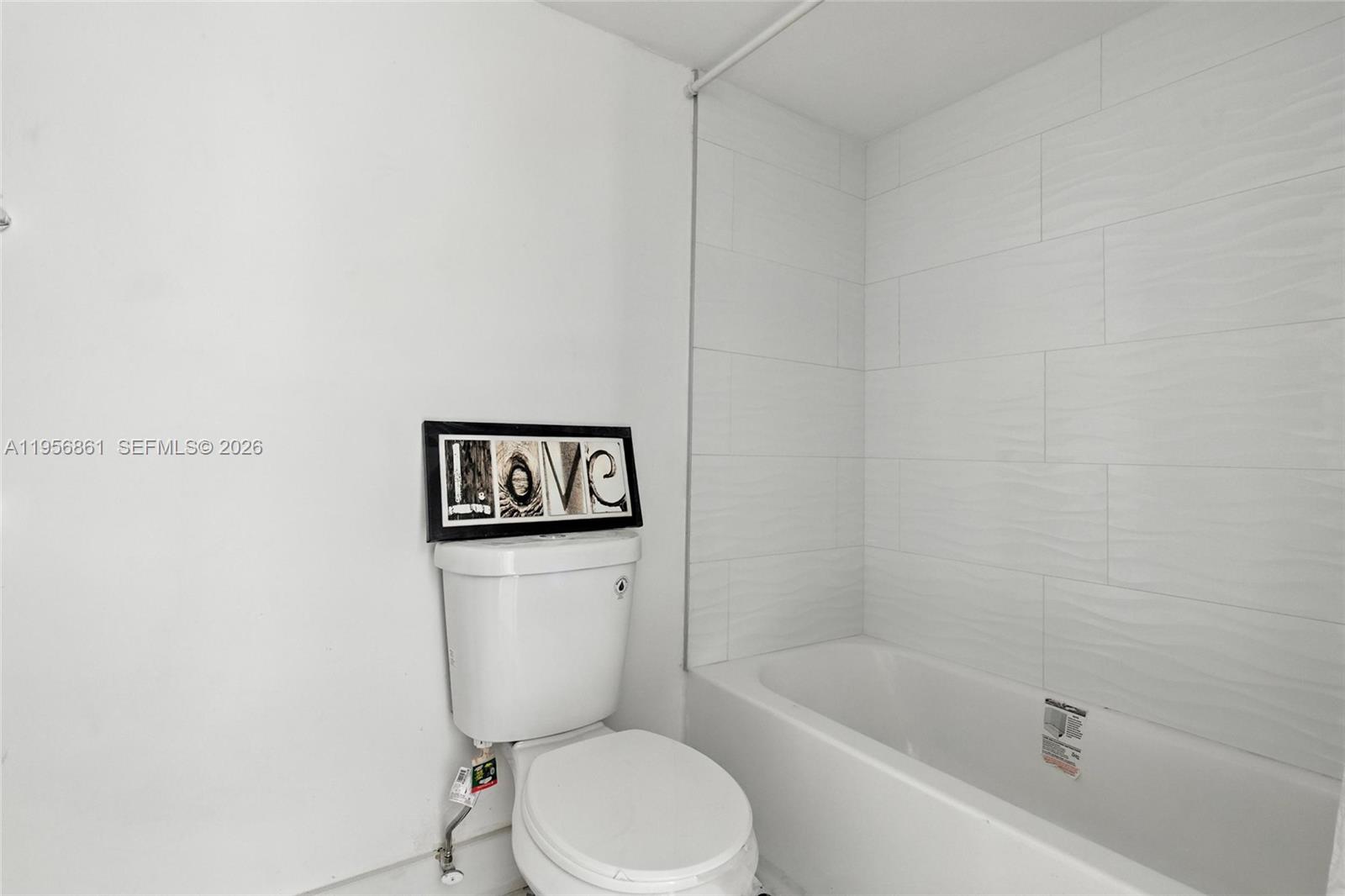 BRENTWOOD WEST TOWNHOUSES - Residential