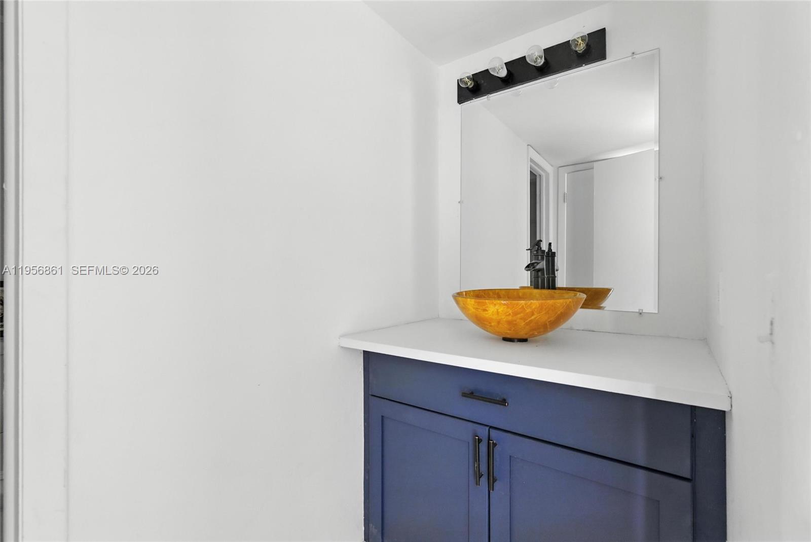 BRENTWOOD WEST TOWNHOUSES - Residential