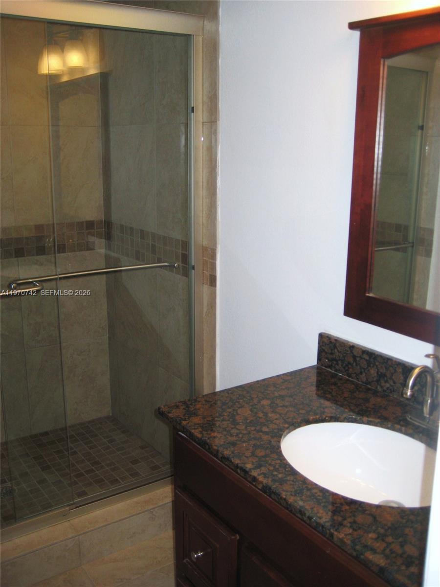 FAIRWAYS AT BONAVENTURE C - Residential Lease