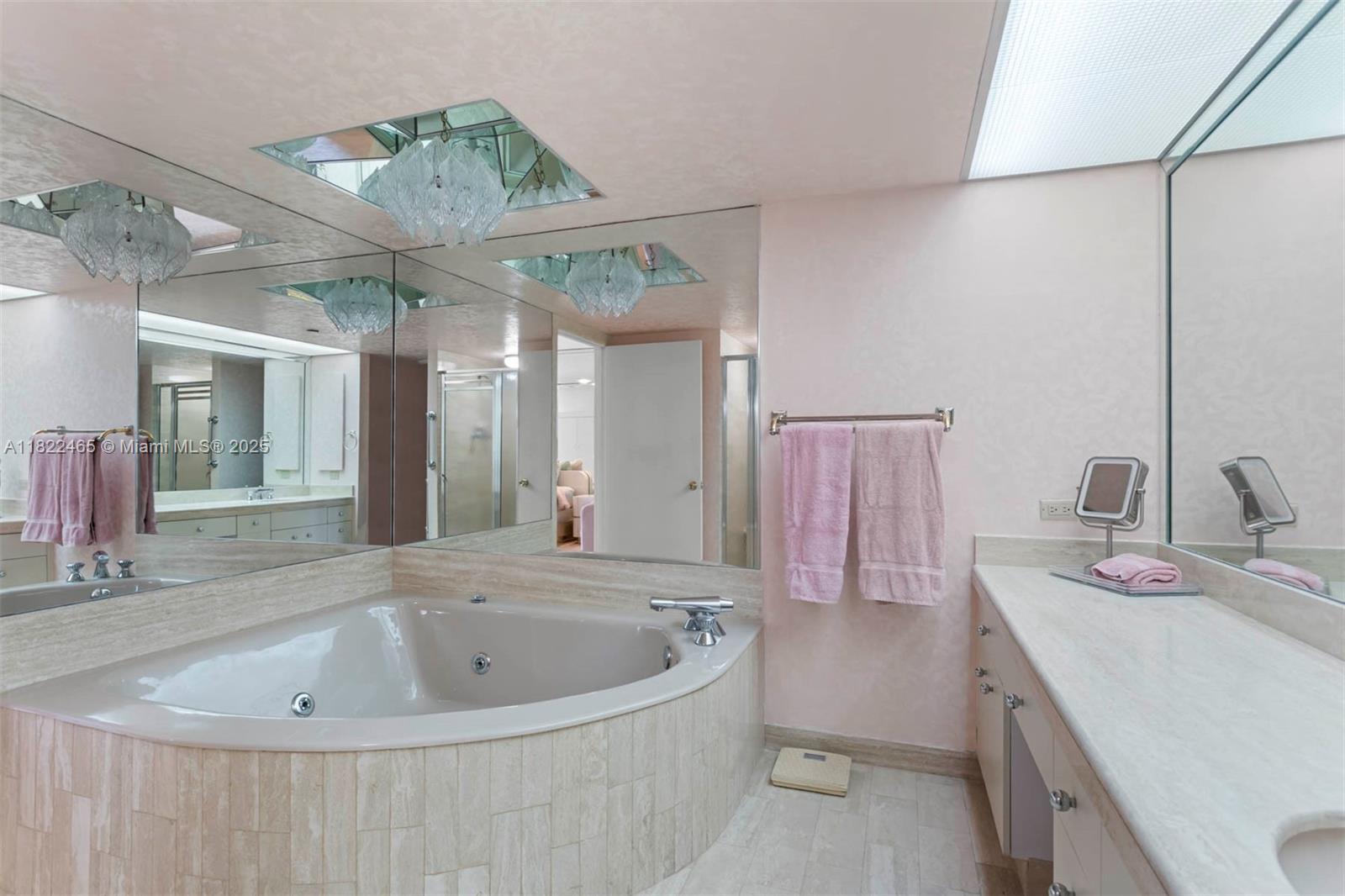 TURNBERRY ISLE SOUTH COND - Residential