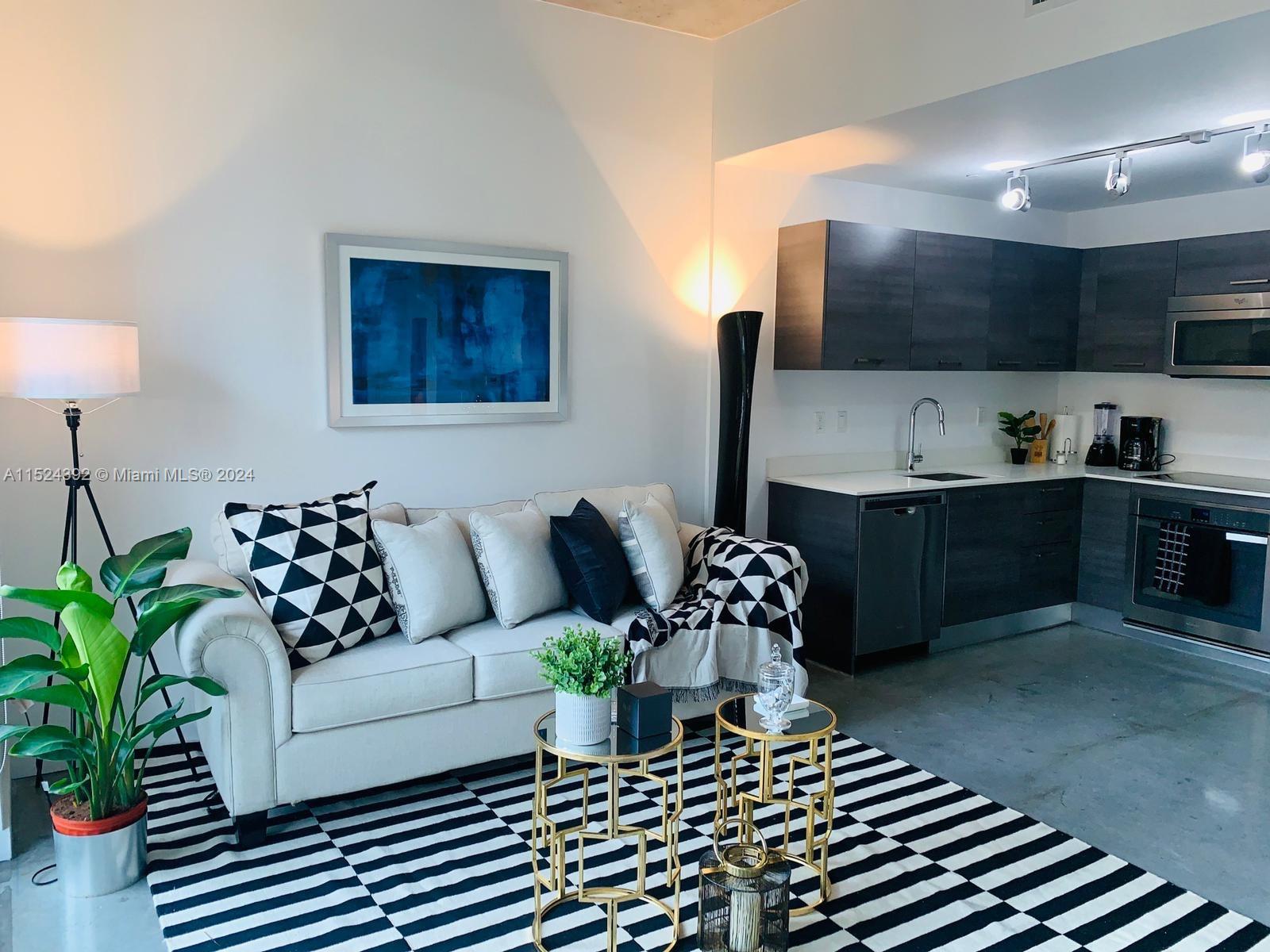 CENTRO CONDO - Residential