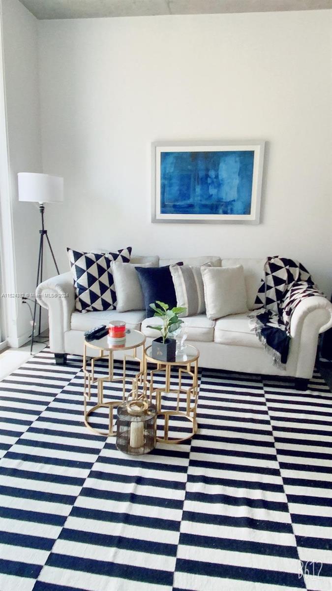 CENTRO CONDO - Residential