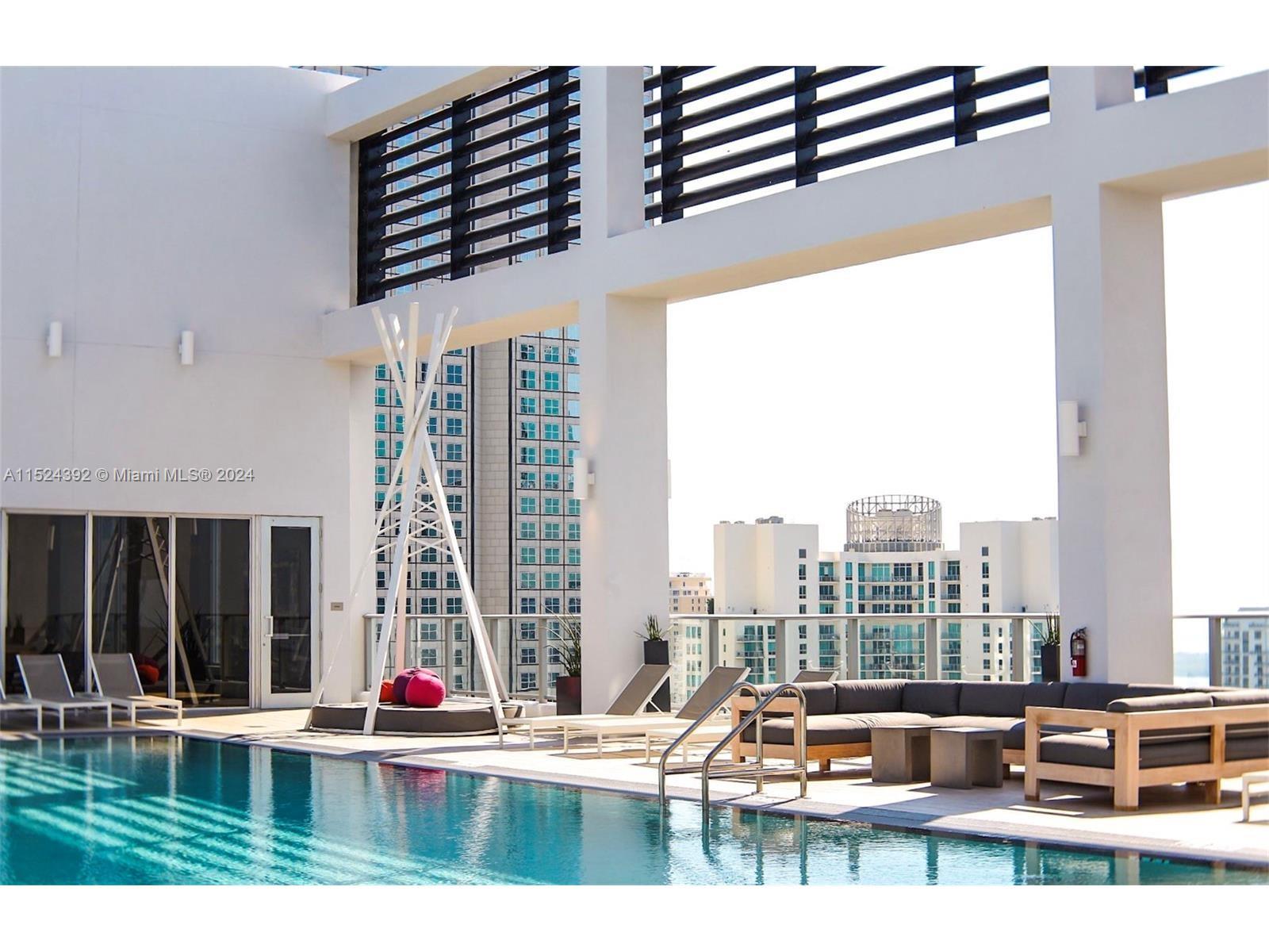 CENTRO CONDO - Residential