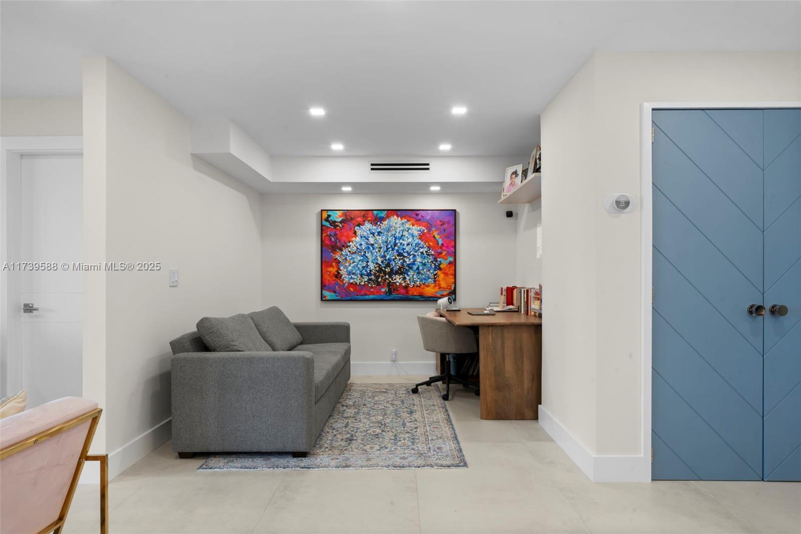 TOWERS OF KEY BISCAYNE CO - Residential