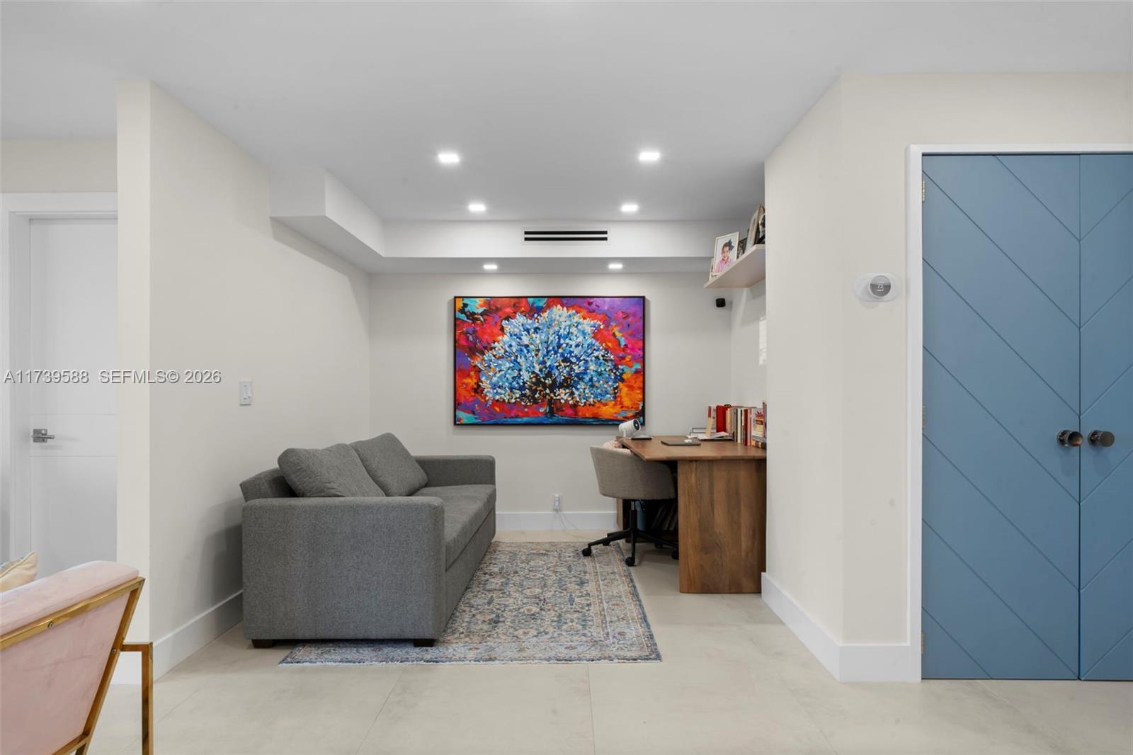 TOWERS OF KEY BISCAYNE CO - Residential