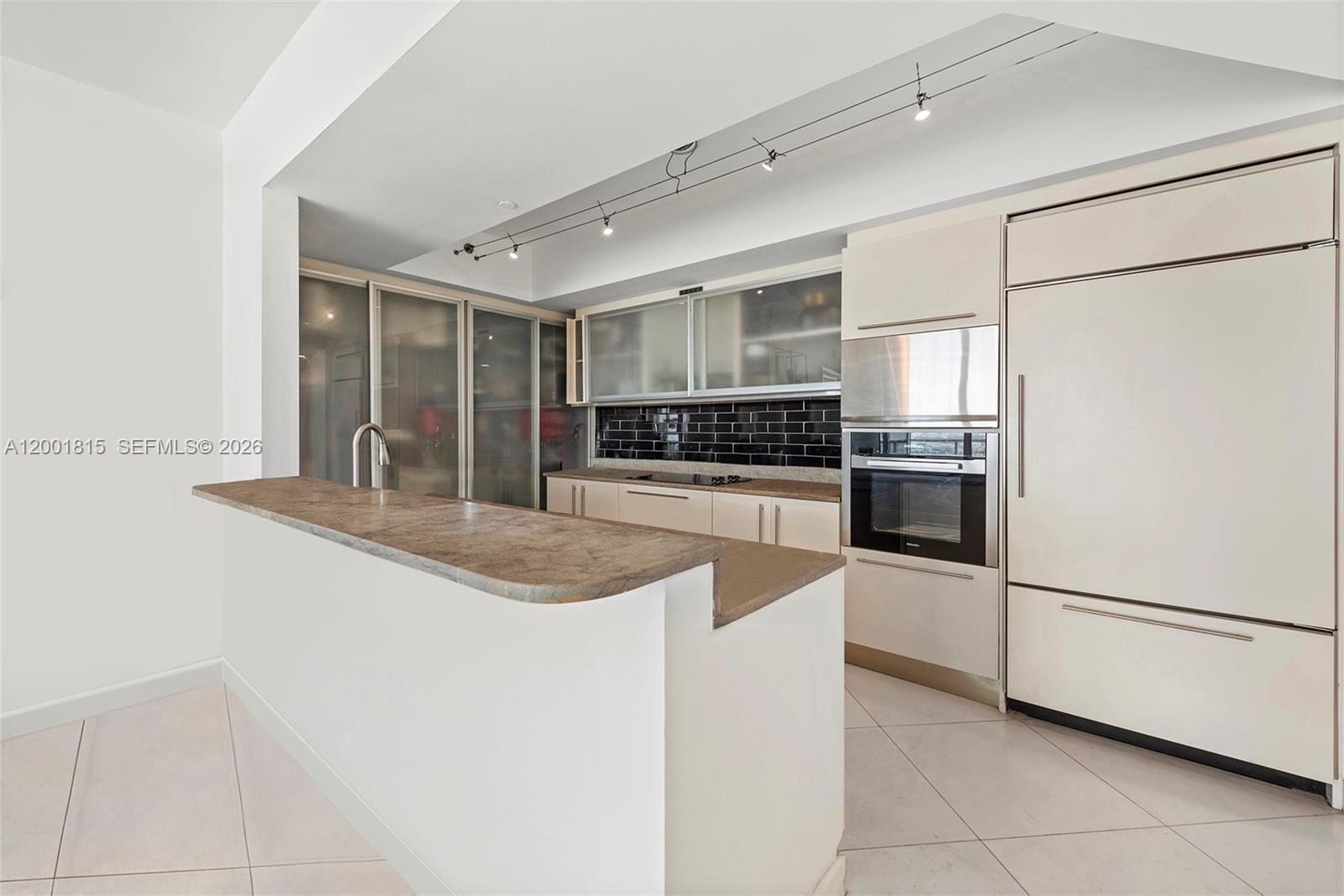 ICON CONDO - Residential Lease