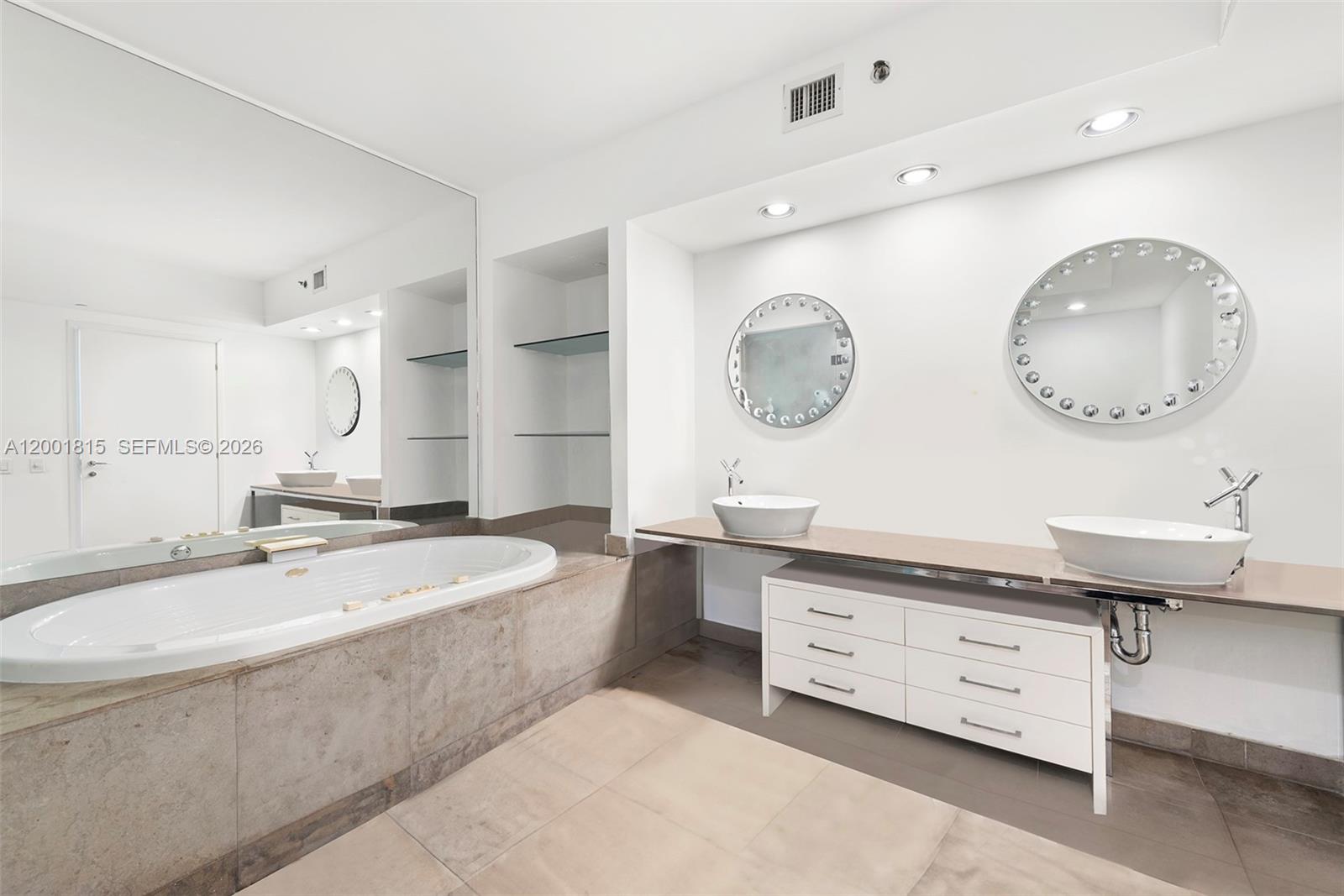 ICON CONDO - Residential Lease