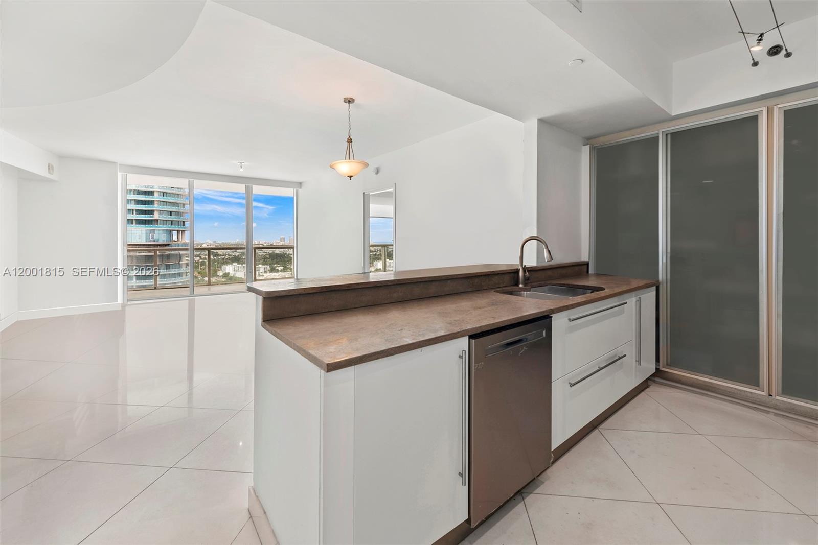 ICON CONDO - Residential Lease