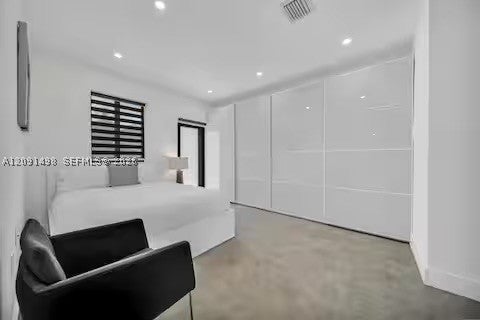 315 NW 40th St