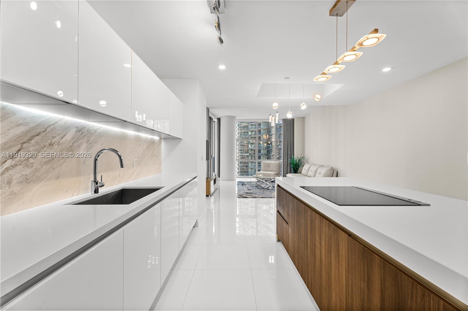 PARAMOUNT MIAMI WORLDCENT - Residential