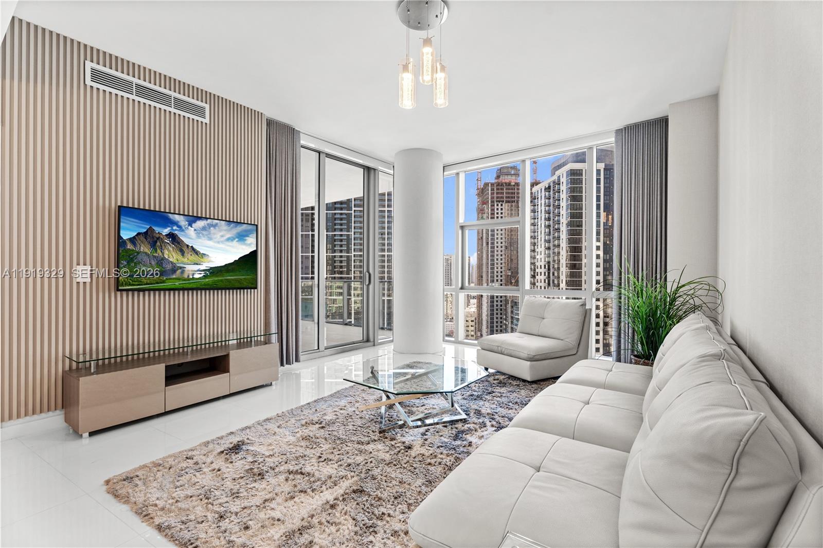 PARAMOUNT MIAMI WORLDCENT - Residential