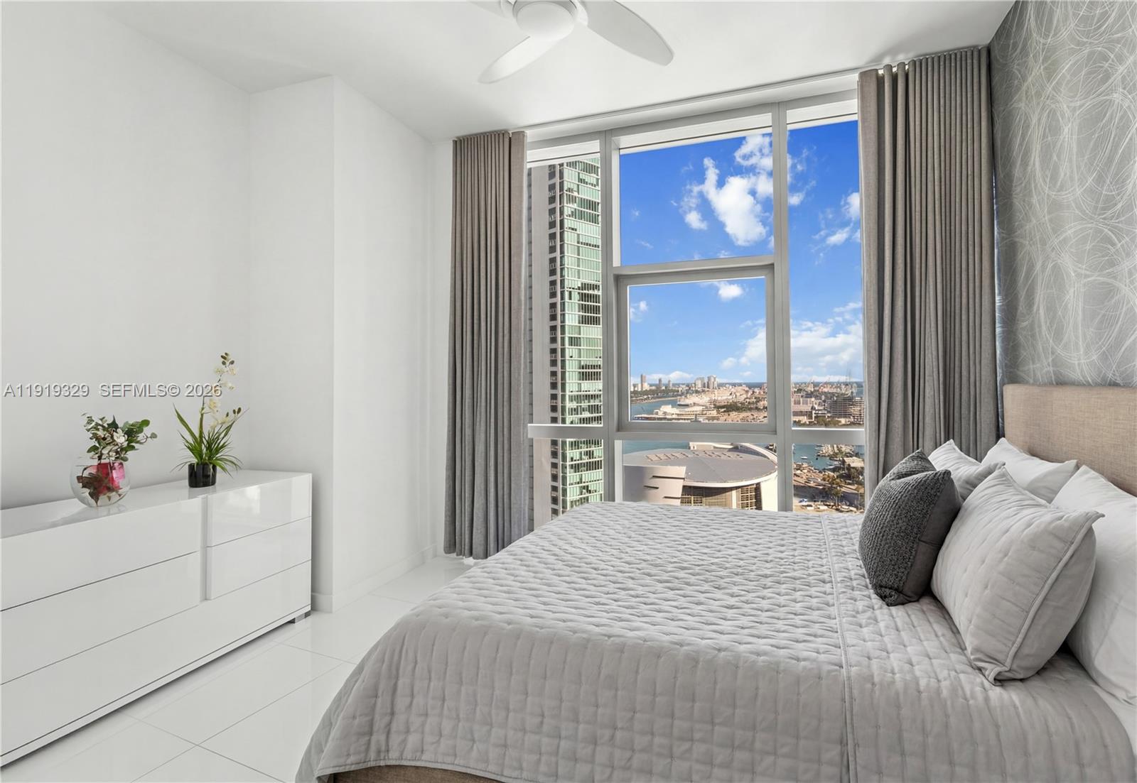 PARAMOUNT MIAMI WORLDCENT - Residential