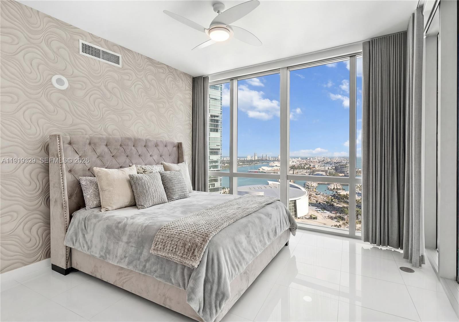 PARAMOUNT MIAMI WORLDCENT - Residential