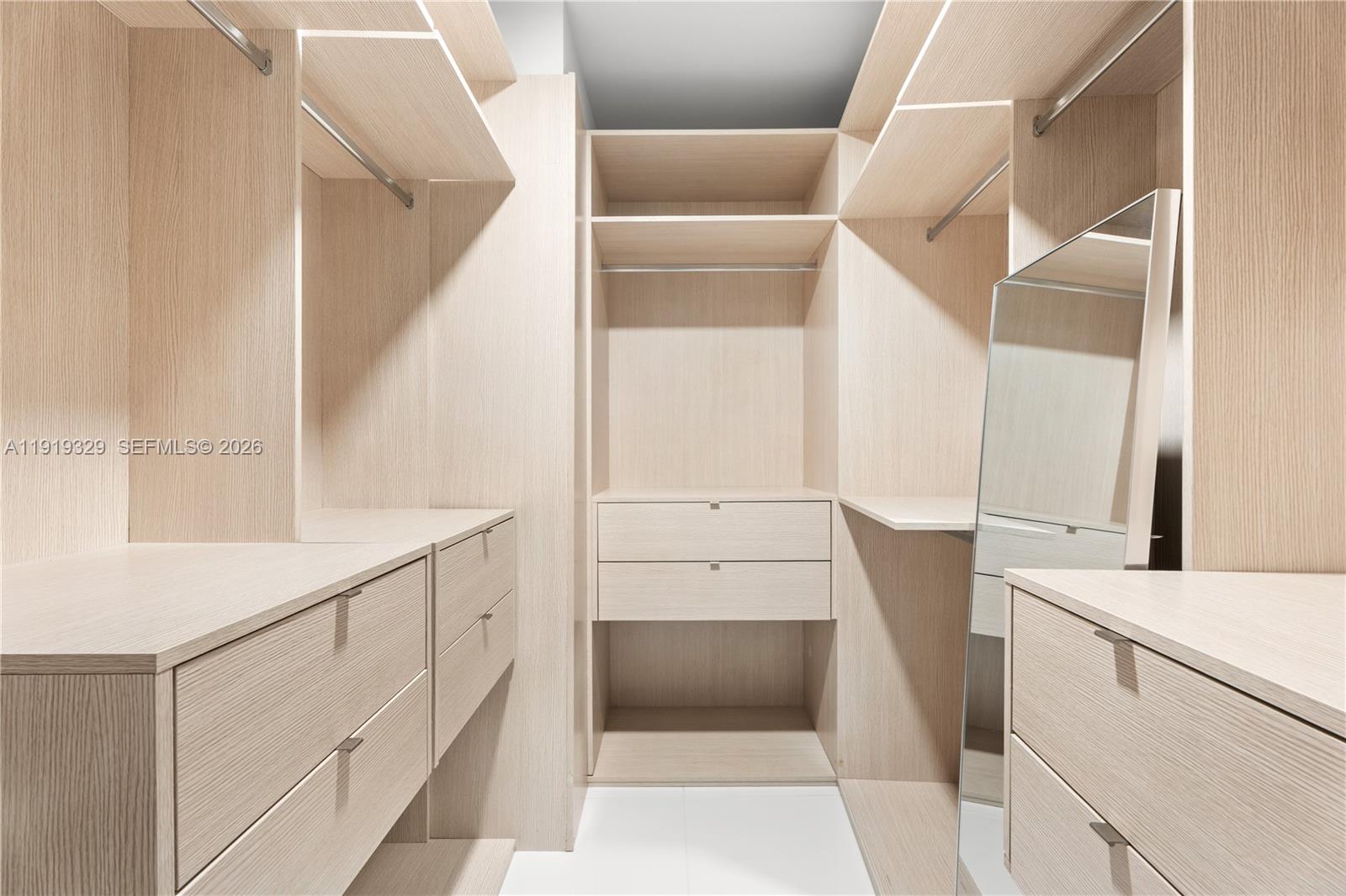 PARAMOUNT MIAMI WORLDCENT - Residential