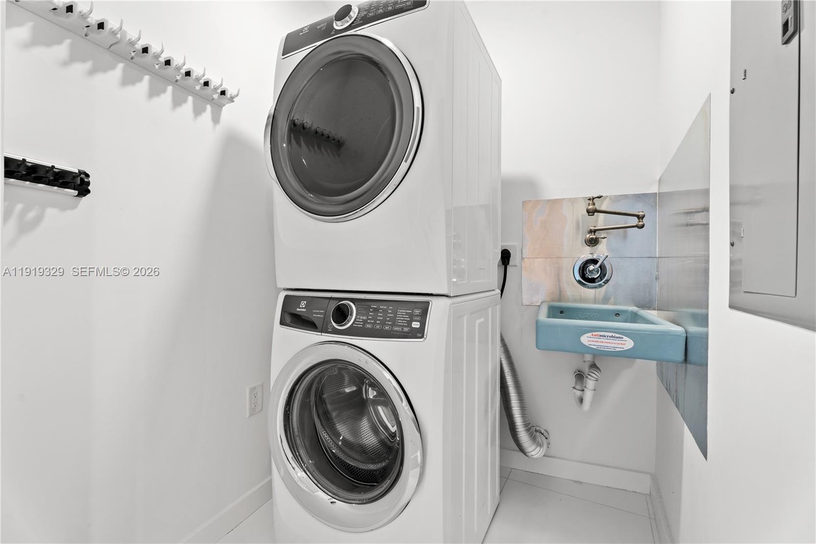 PARAMOUNT MIAMI WORLDCENT - Residential