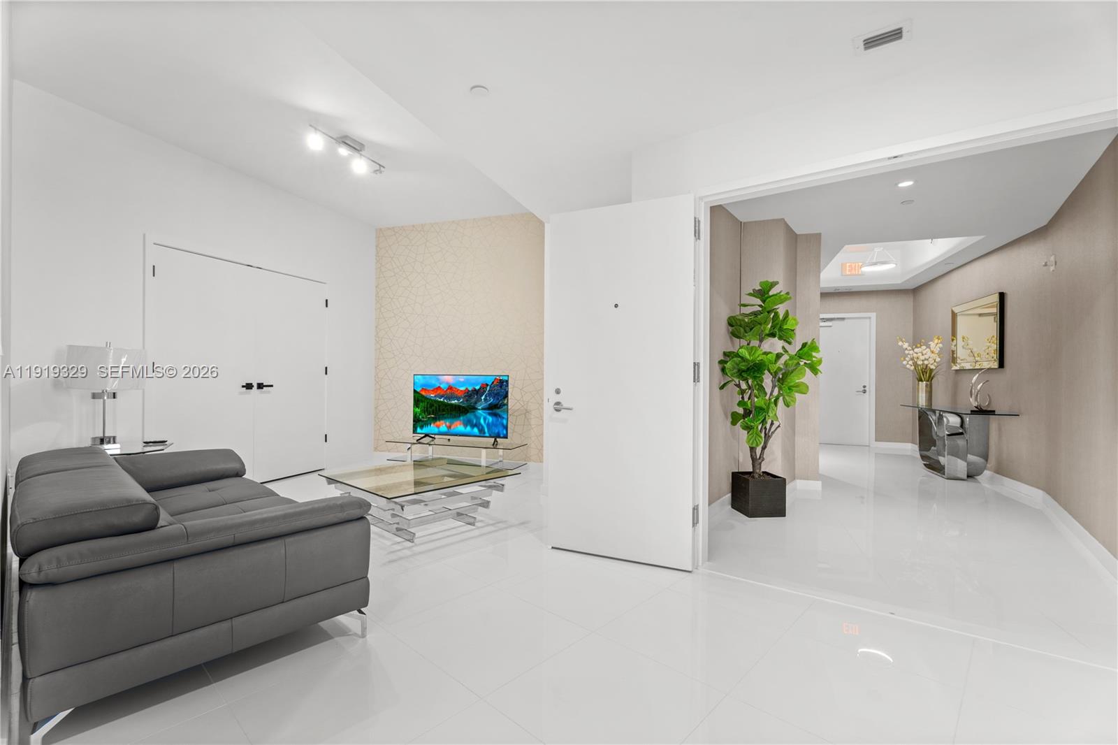 PARAMOUNT MIAMI WORLDCENT - Residential