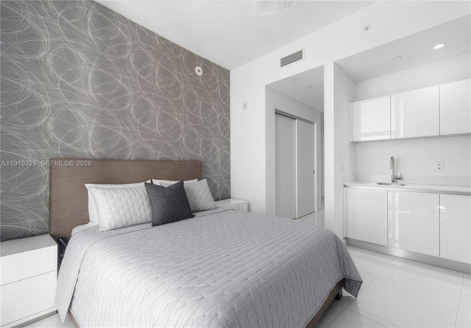 PARAMOUNT MIAMI WORLDCENT - Residential