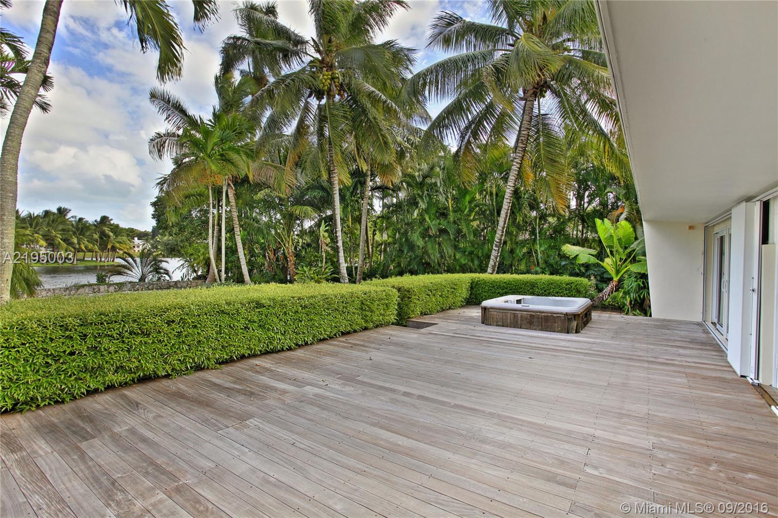 HAMMOCK LAKE PARK - Residential