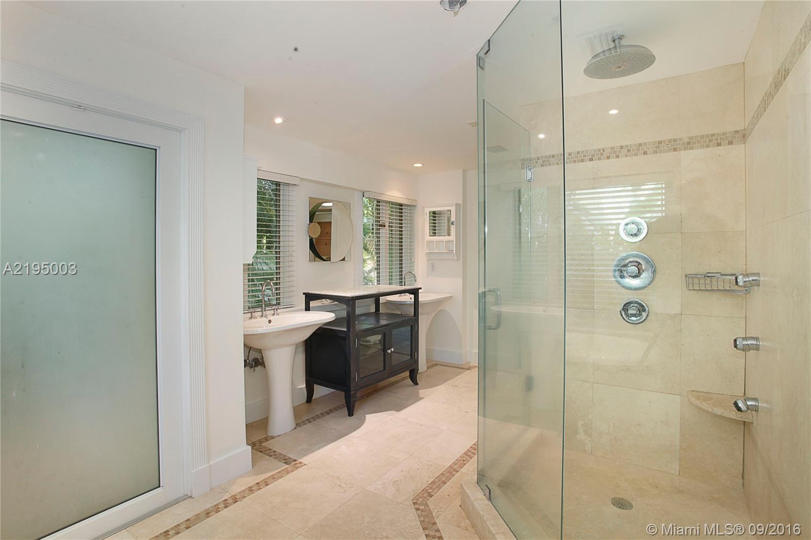 HAMMOCK LAKE PARK - Residential