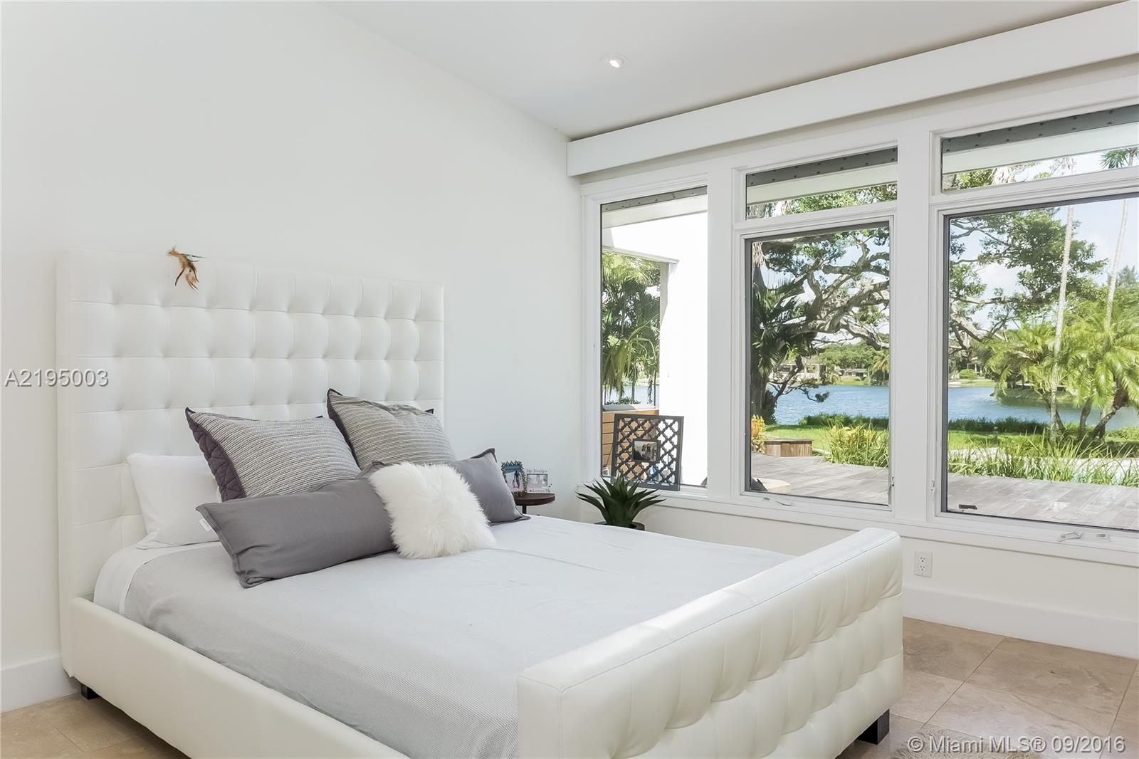 HAMMOCK LAKE PARK - Residential