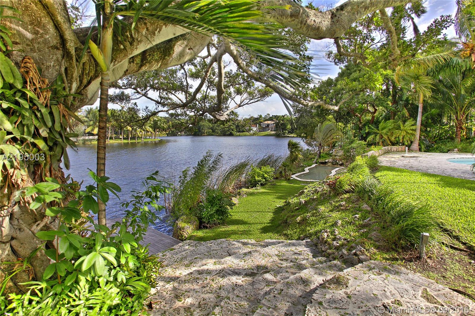 HAMMOCK LAKE PARK - Residential