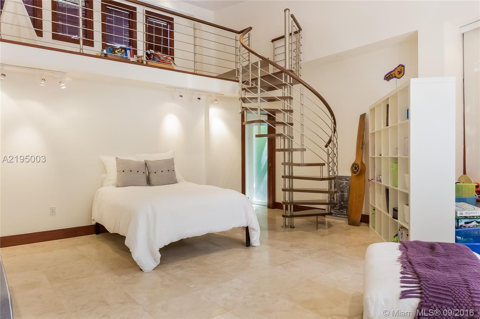 HAMMOCK LAKE PARK - Residential