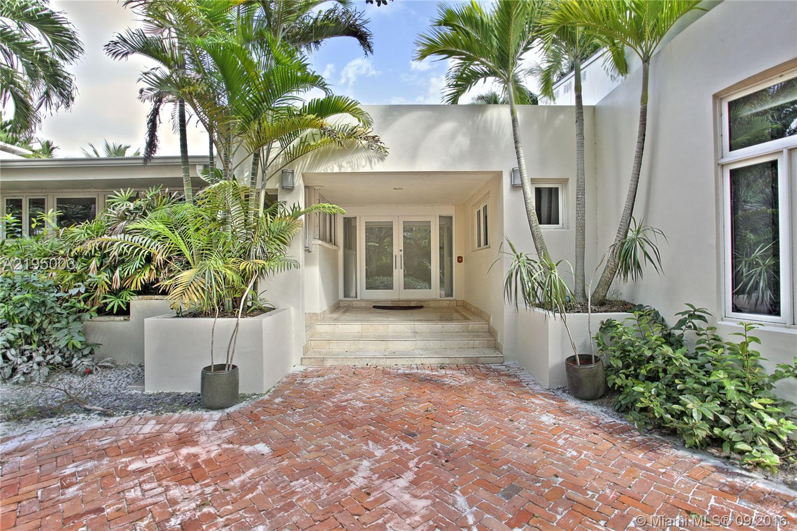 HAMMOCK LAKE PARK - Residential