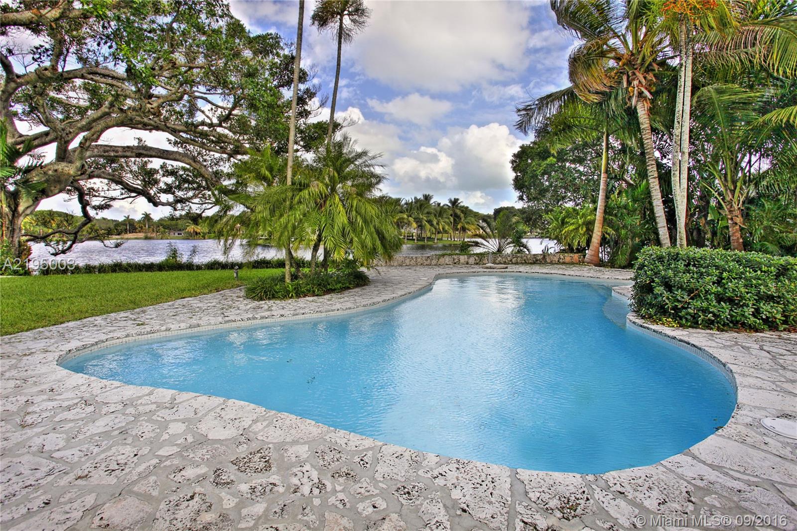 HAMMOCK LAKE PARK - Residential