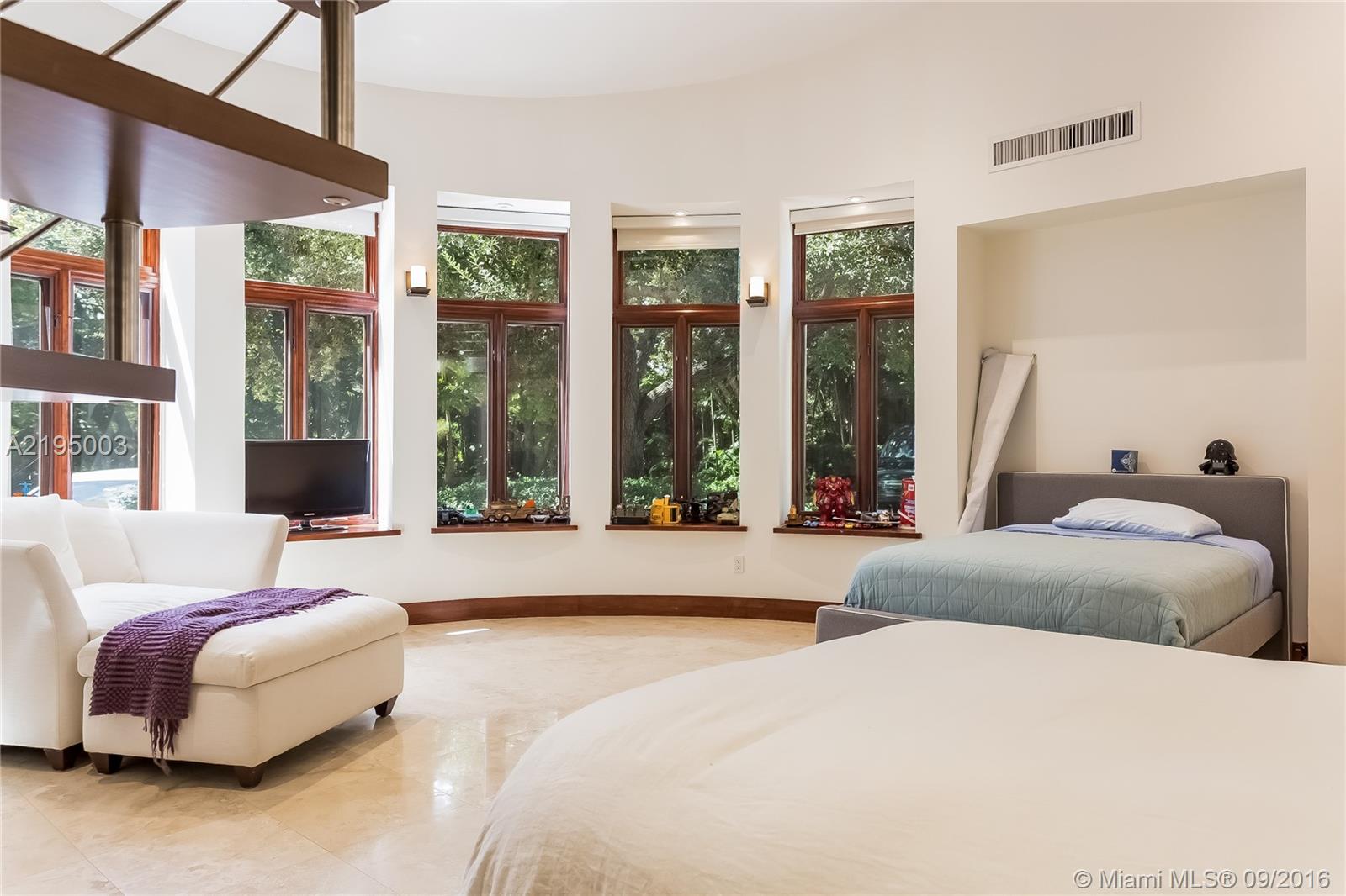 HAMMOCK LAKE PARK - Residential