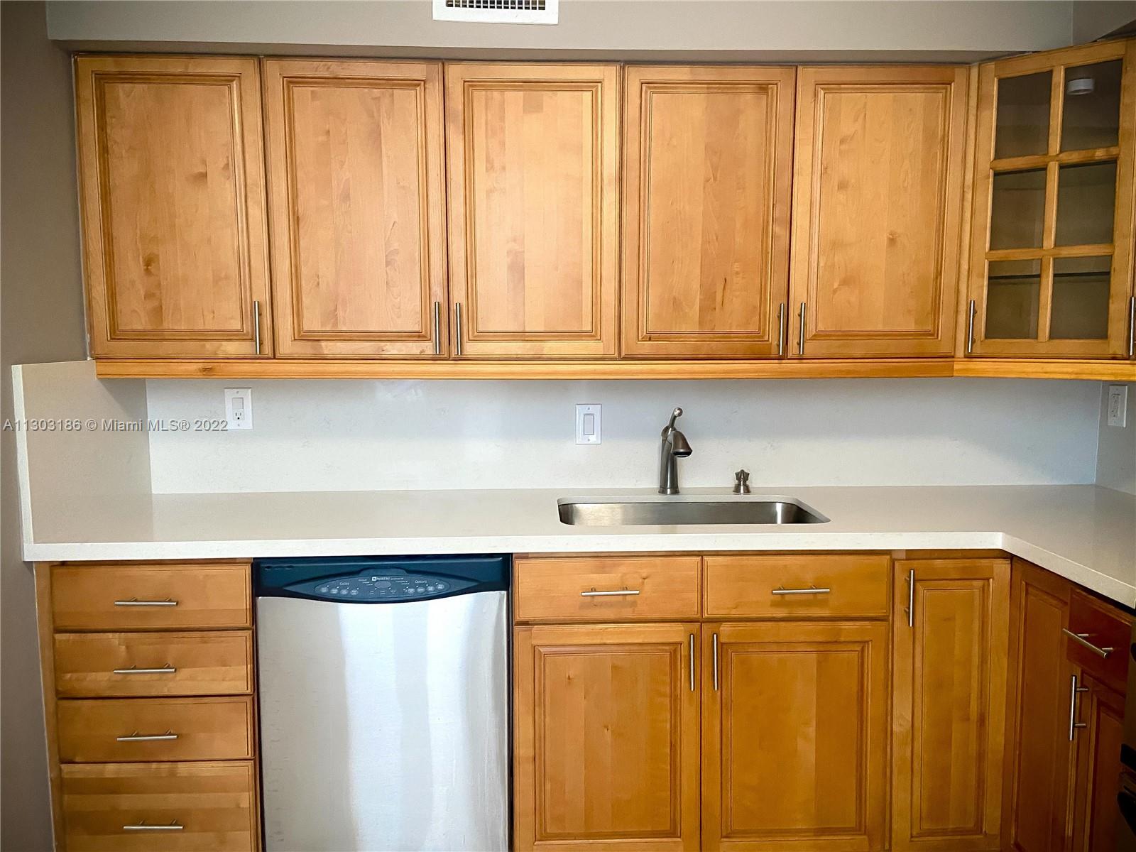 MYSTIC POINTE TOWER 500 C - Residential Lease