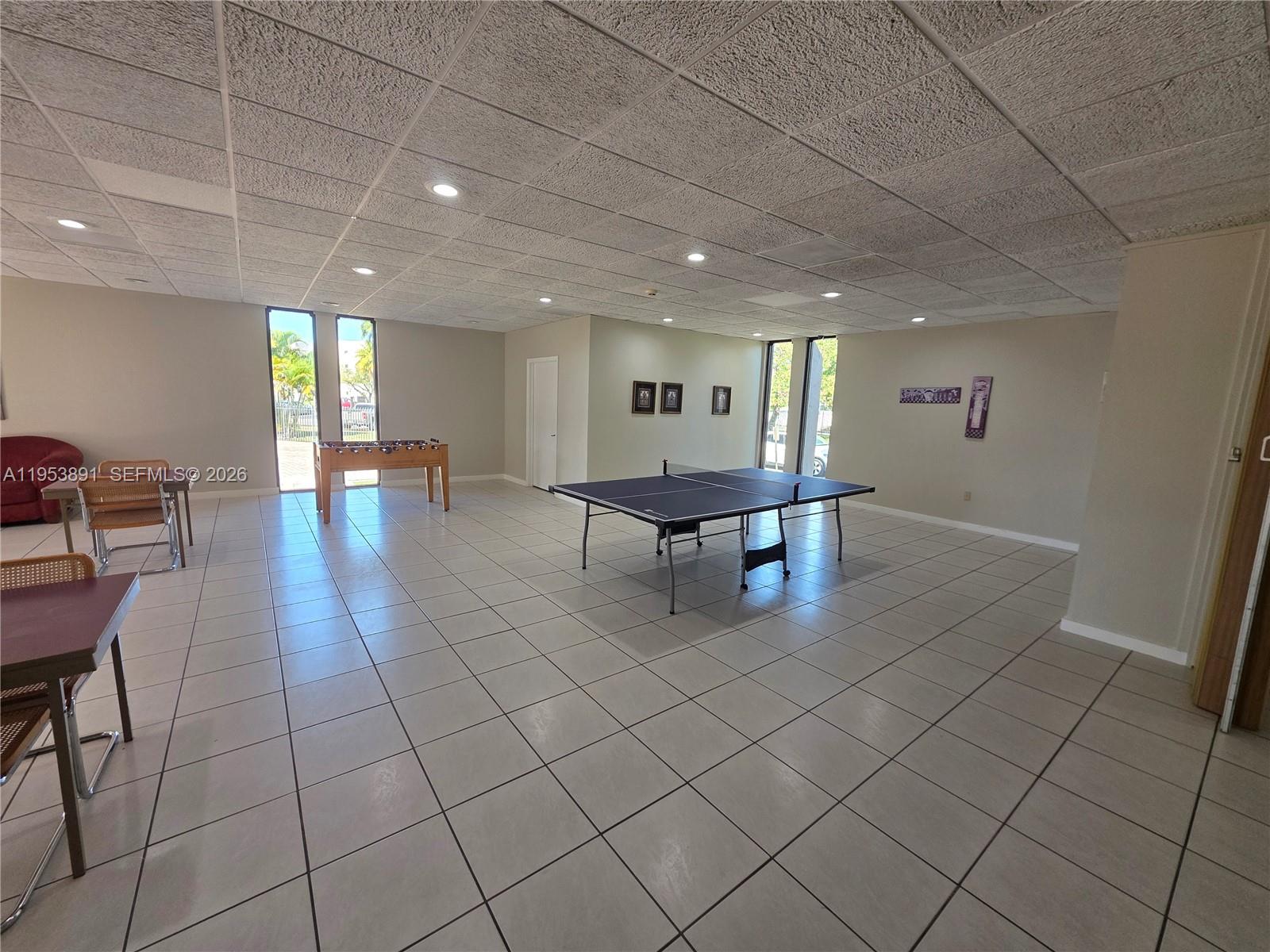 HORIZONS WEST CONDO #5 - Residential Lease