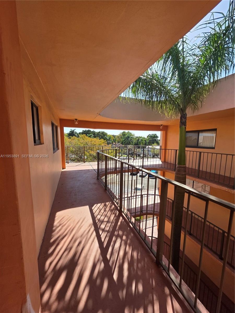 HORIZONS WEST CONDO #5 - Residential Lease