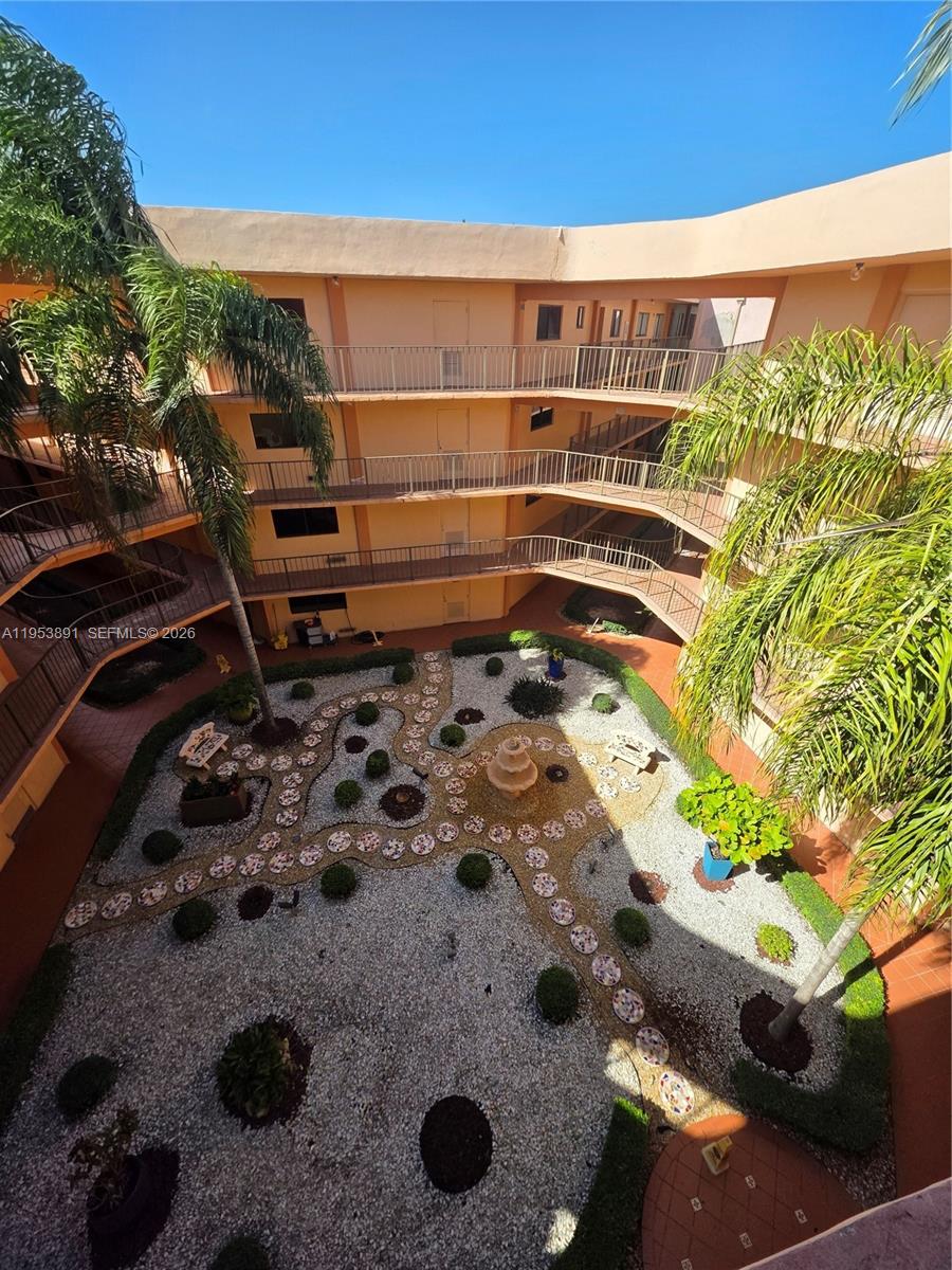 HORIZONS WEST CONDO #5 - Residential Lease