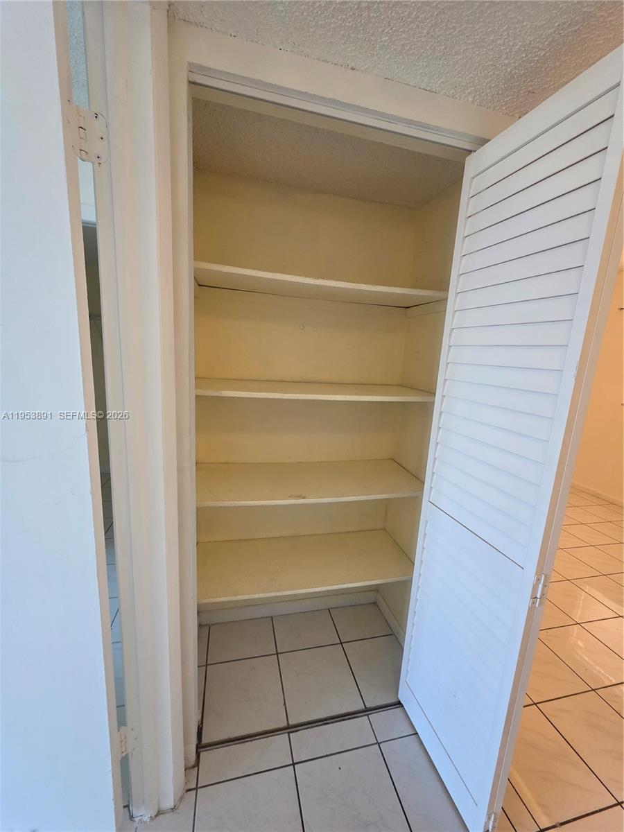 HORIZONS WEST CONDO #5 - Residential Lease