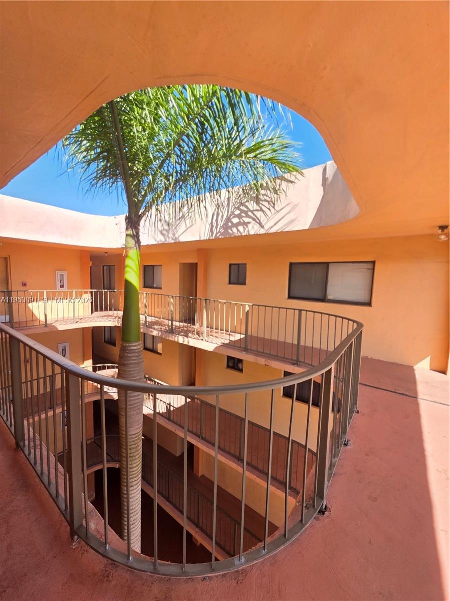 HORIZONS WEST CONDO #5 - Residential Lease