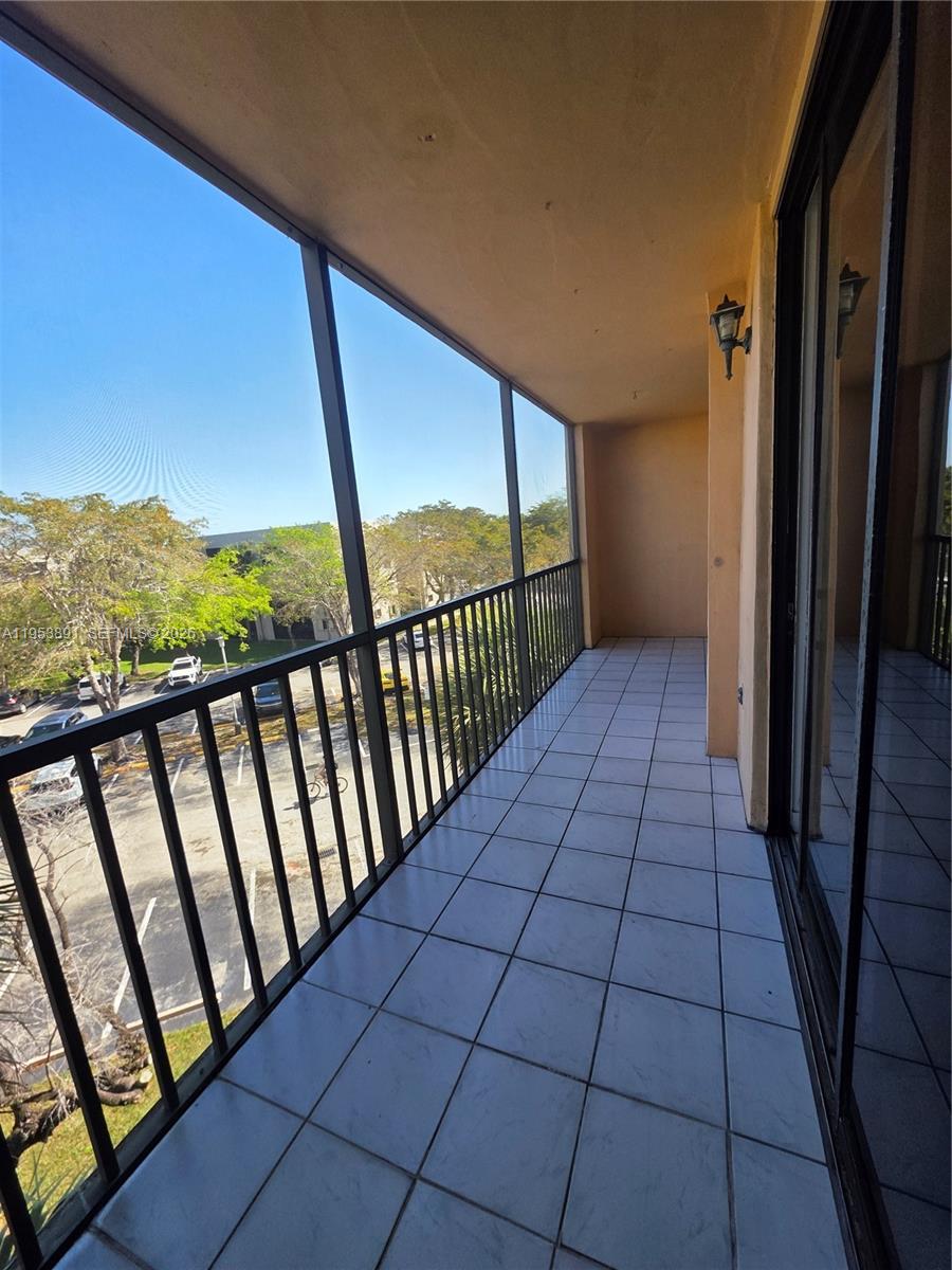 HORIZONS WEST CONDO #5 - Residential Lease