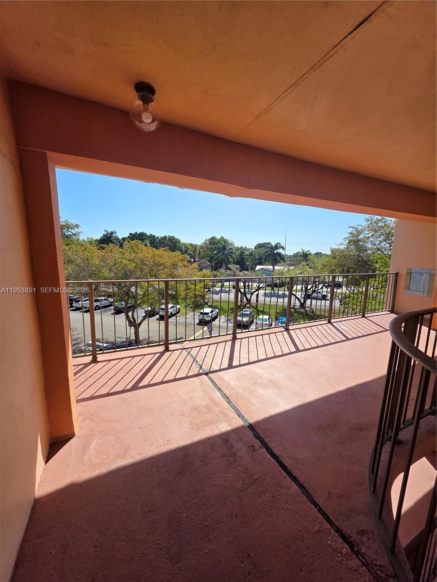 HORIZONS WEST CONDO #5 - Residential Lease