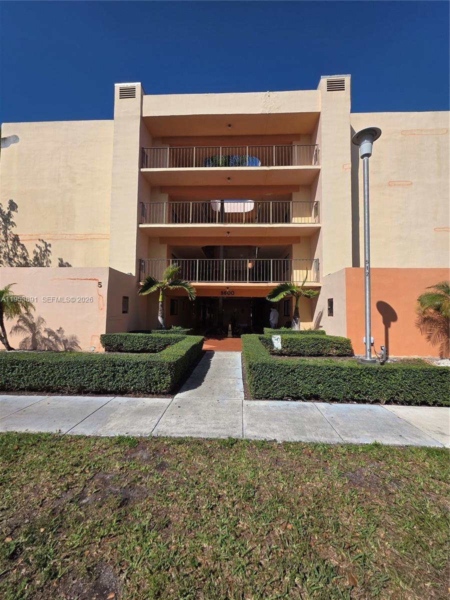 HORIZONS WEST CONDO #5 - Residential Lease