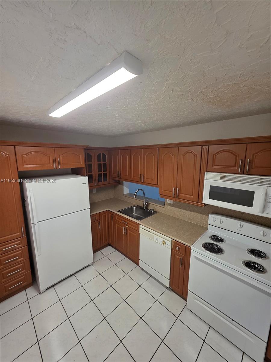 HORIZONS WEST CONDO #5 - Residential Lease