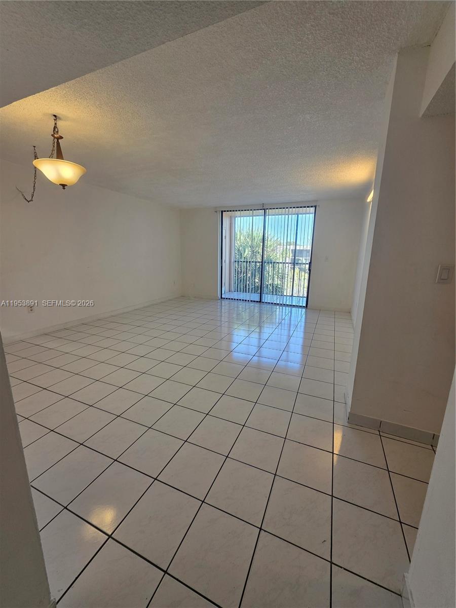 HORIZONS WEST CONDO #5 - Residential Lease
