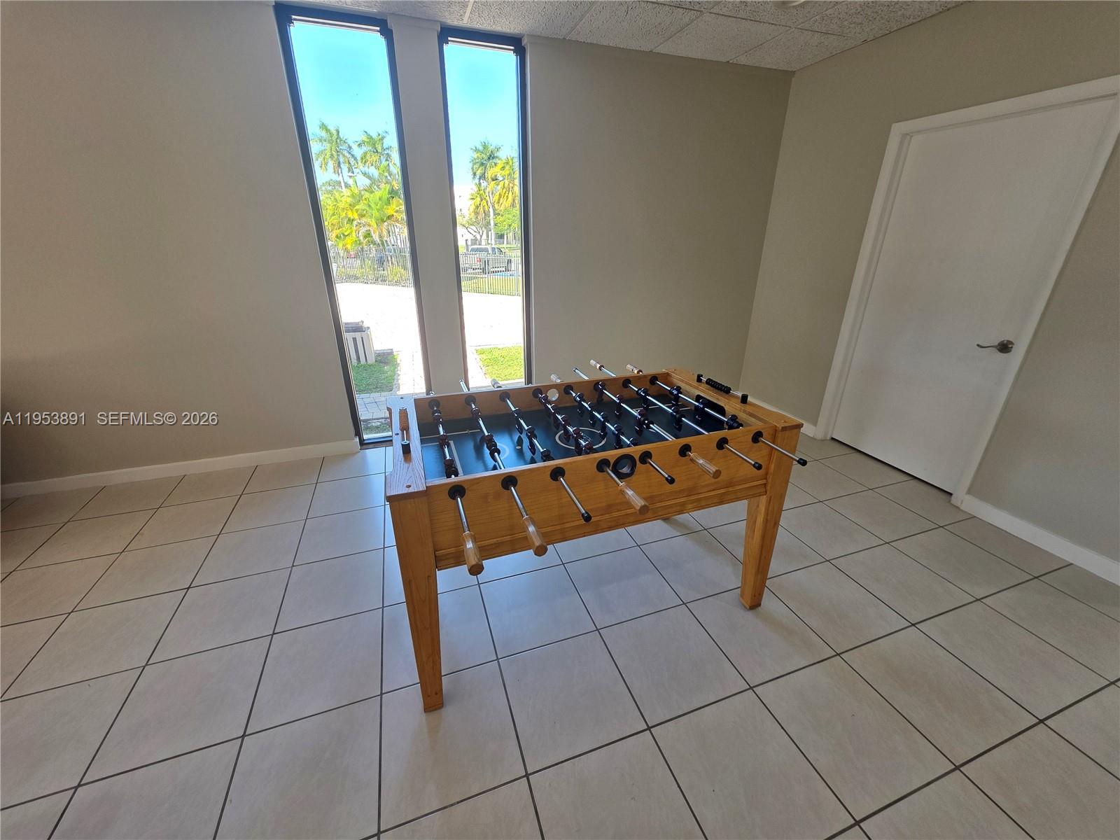 HORIZONS WEST CONDO #5 - Residential Lease
