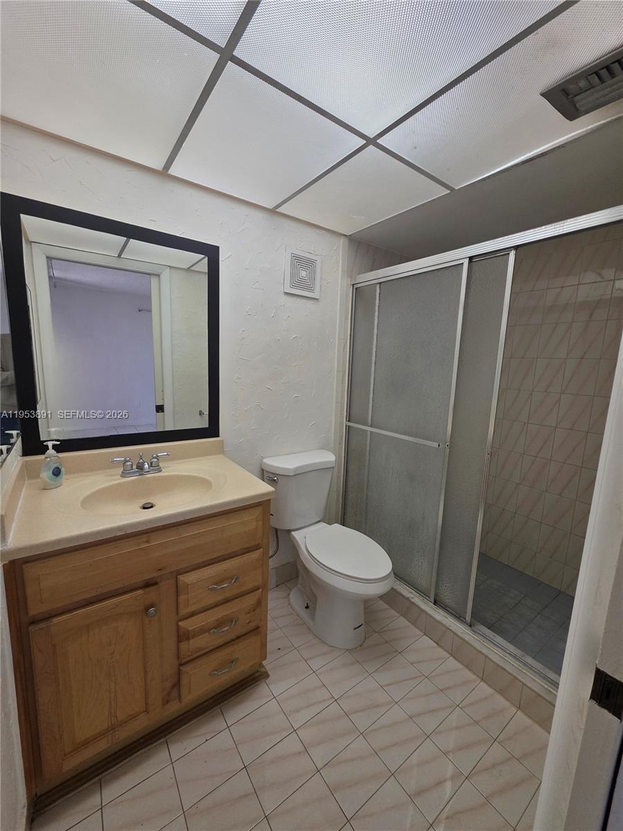 HORIZONS WEST CONDO #5 - Residential Lease