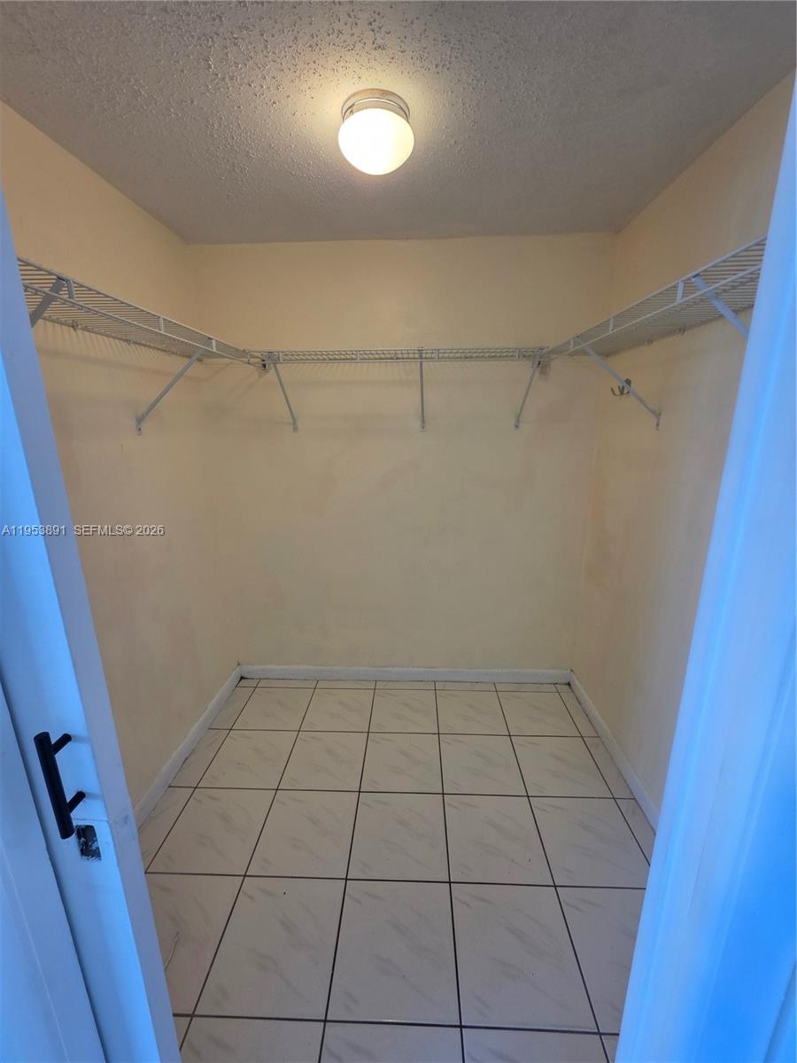 HORIZONS WEST CONDO #5 - Residential Lease