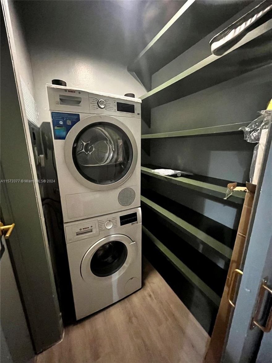 BEAUTIFULLY RENOVATED FURNISHED 1 BR/1BA IN THE HEART OF MIAMI BEACH, ON THE CANAL, IN A SECURE BUILDING. BRAND NEW APLIANCES, WASHER/DRYER IN THE APARTMENT, GAS STOVE, CLOSE TO SCHOOLS, AND FEW STEPS FROM THE BEACH. READY TO MOVE IN. ASSOCIATION REQUESTS A MIN OF 620 ON CREDIT SCORES. EASY TO SHOW, SEE BROKERS REMARKS.