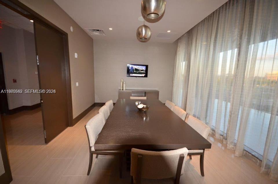 5252 PASEO CONDO - Residential Lease