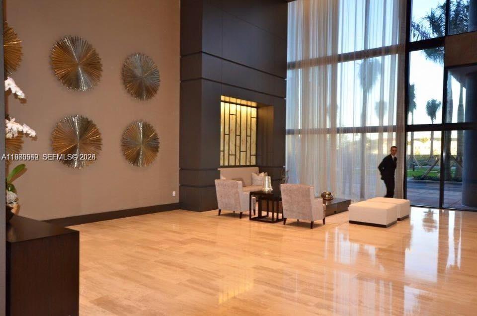 5252 PASEO CONDO - Residential Lease