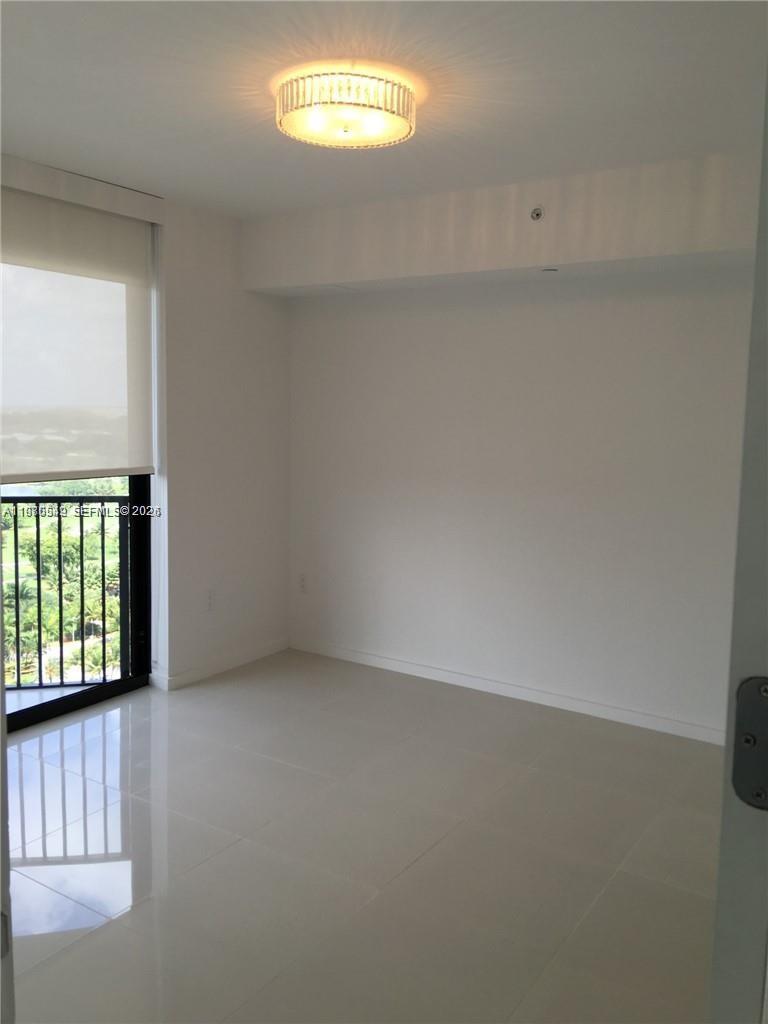 5252 PASEO CONDO - Residential Lease