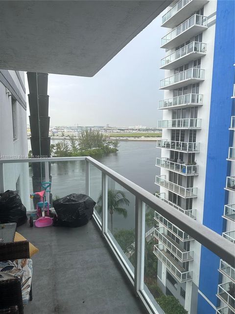 5091 NW 7th St 1003 Miami FL 33126