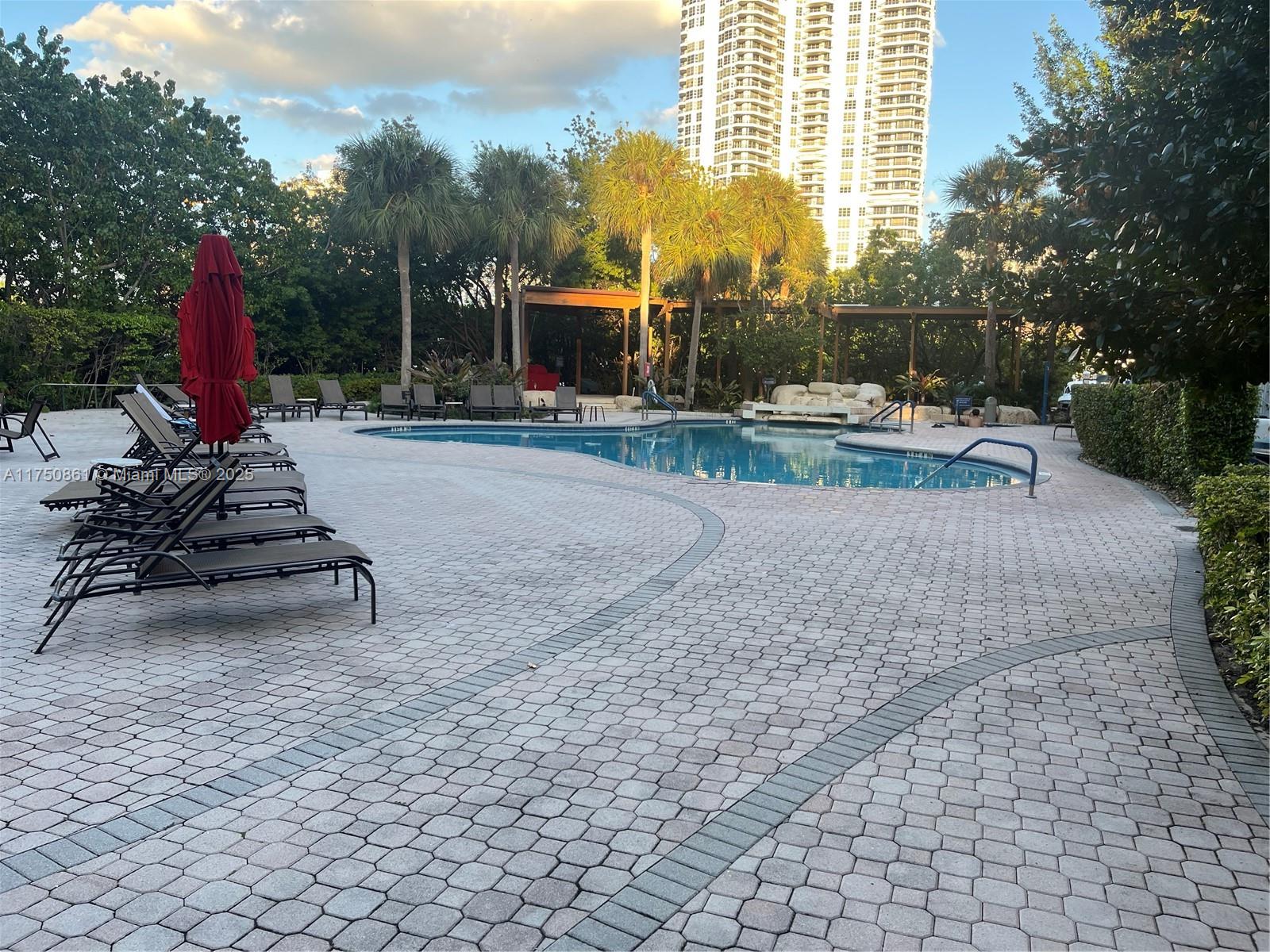 MYSTIC POINTE TOWER 600 C - Residential