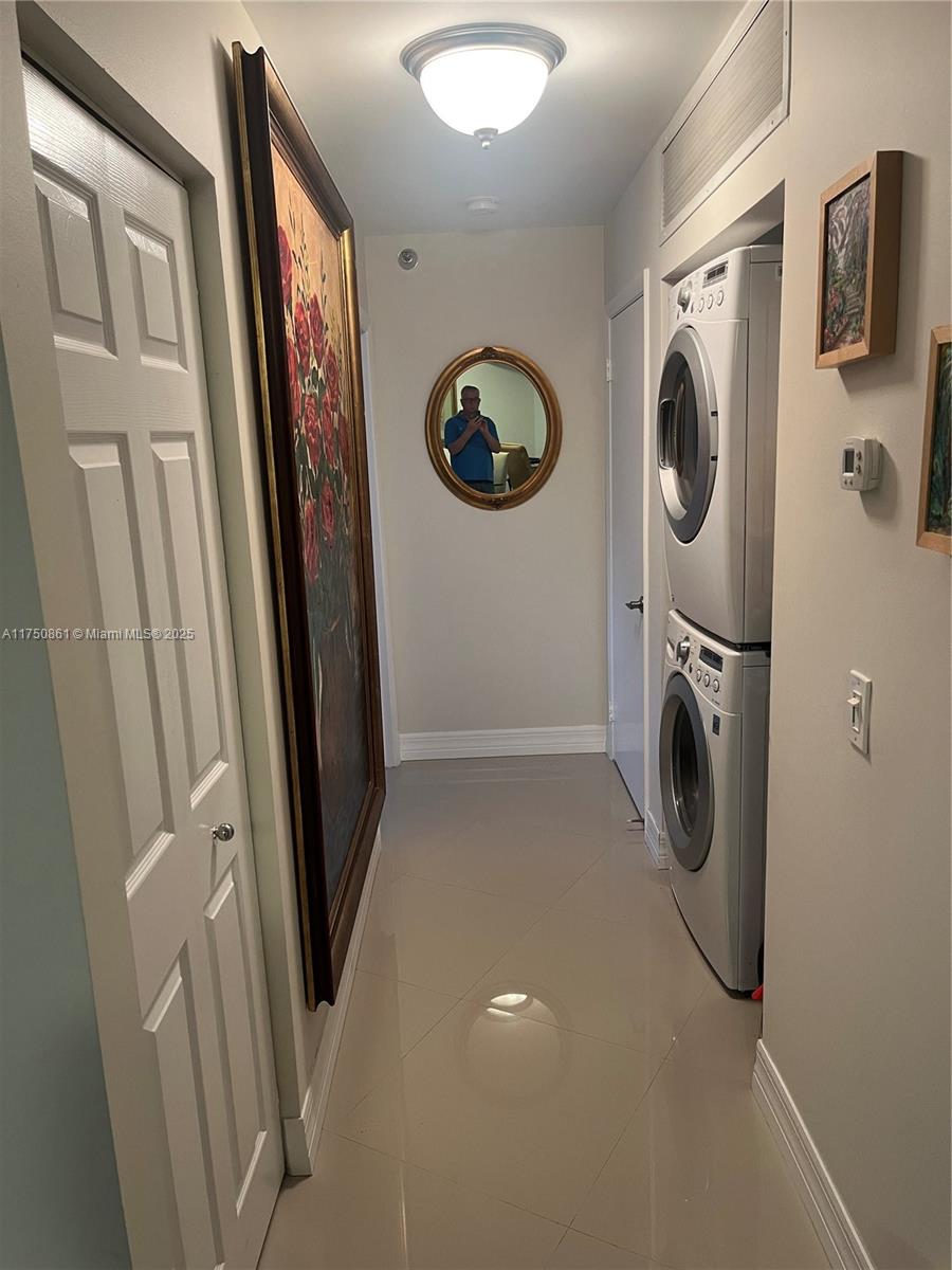 MYSTIC POINTE TOWER 600 C - Residential